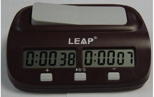 Часы шахматные электронные Leap Easy 600_380
