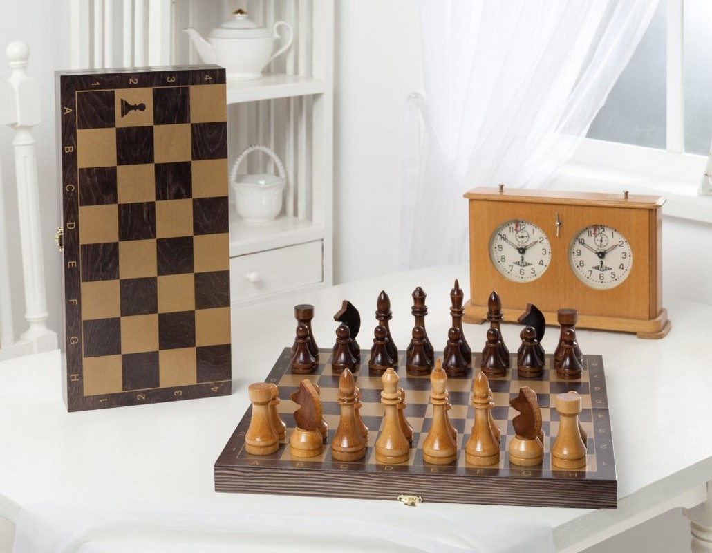 Шахматы гроссмейстерские деревянные с венге доской, рисунок золото 196-18 1030_800