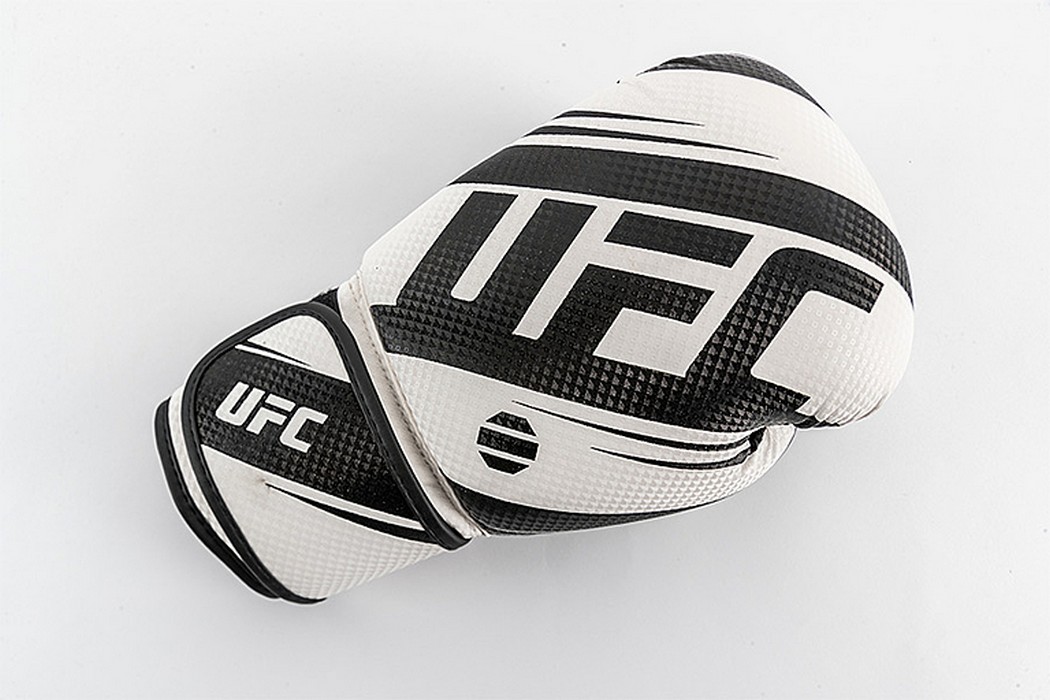 Боксерские перчатки UFC PRO Performance Rush White,12oz 1050_700