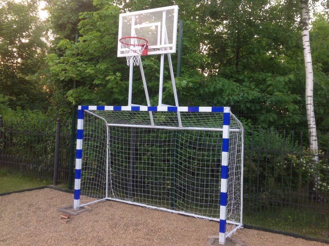 Ворота с баскетбольным щитом из оргстекла Glav с удлиненными штангами и стаканами 7.102-2 1071_800
